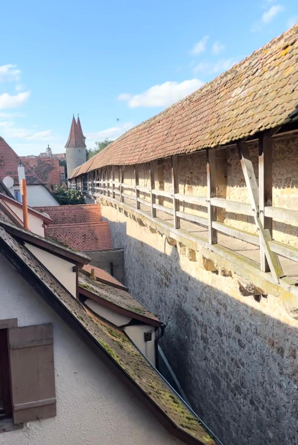 Tauberchalet I Boutique-Ferienhaus Mit Sauna, Whirlpool & Natur I 10Min Walk To Historic Old Town Rothenburg ob der Tauber Exterior foto